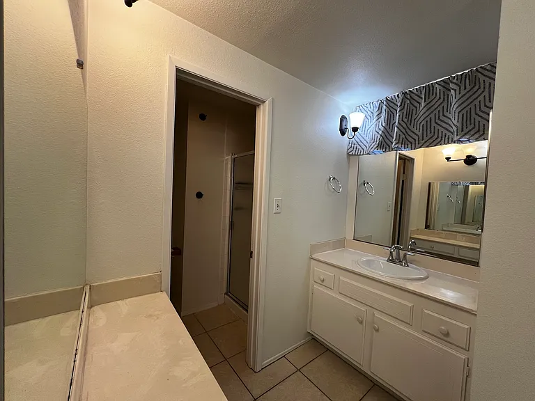 13050 Wanesta Dr — Photo 7