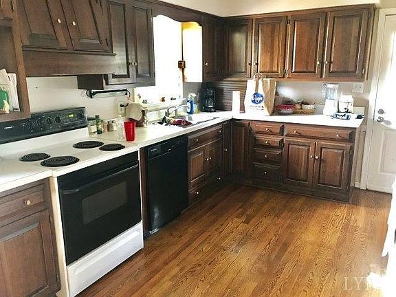 5th image of 265 Baldwin Cir