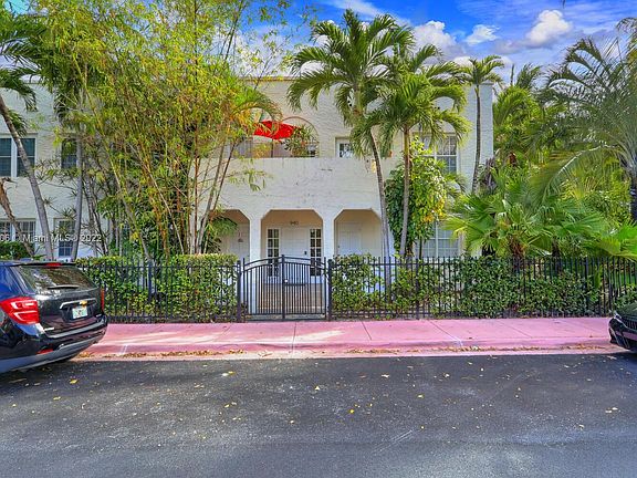 3rd image of 940 7th St #940C