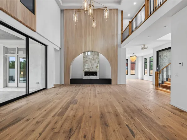 860 Brook Hollow Rd, Nashville, TN 37205