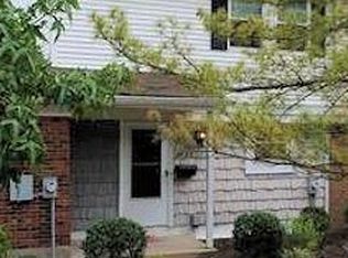 3431 Amberway Ct, Cincinnati, OH 45251