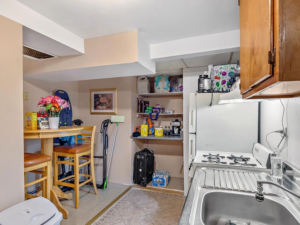 2nd image of 1322 Edison Ave #B