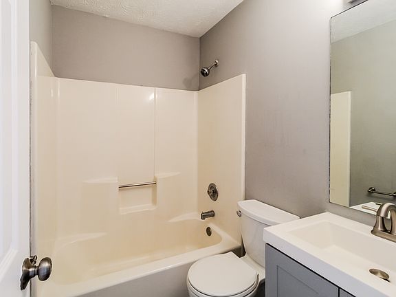 3rd image of 6312 Phillips Creek Dr
