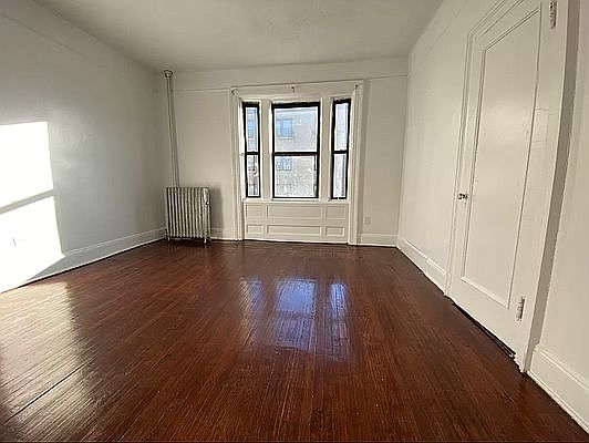 2nd image of 565 W 139th St #42C
