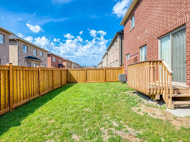 134 Goodwin Cres — Photo 42
