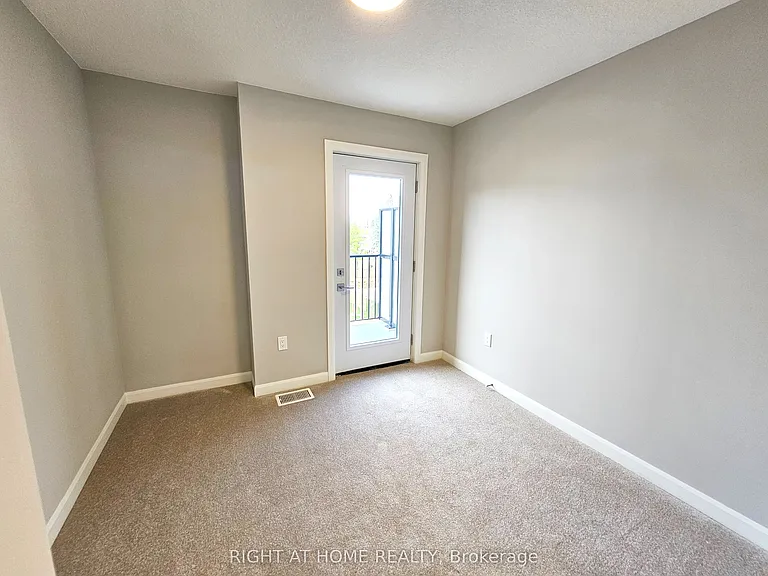 708 Woolwich St #114 — Photo 17