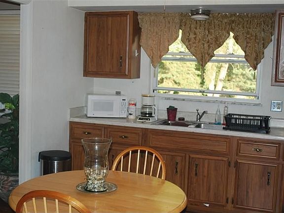 5th image of 3216 Greenway Ave