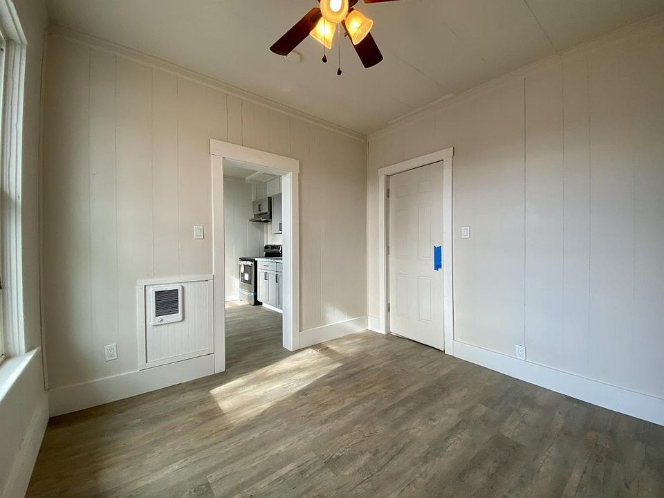 1st image of 704 N Kittitas St #5