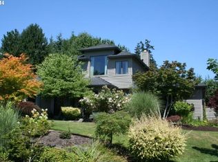 10744 SW Heron Cir, Beaverton, OR 97007