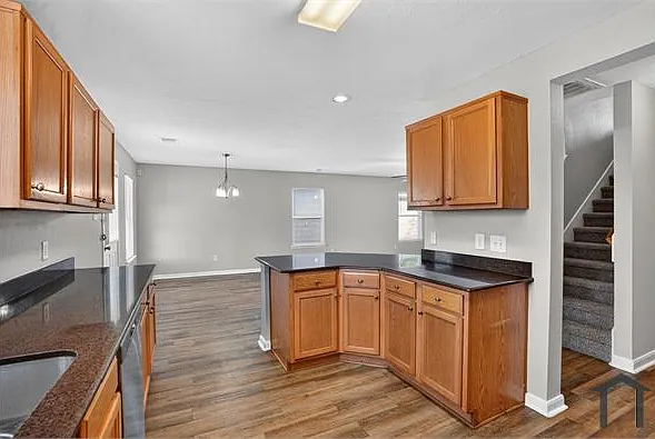 2923 Beacon Grove St — Photo 28