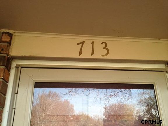 5th image of 713 E 7th St