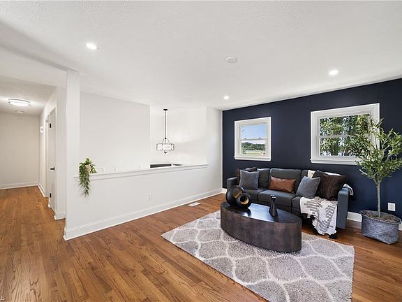 2nd image of 2741 River Ridge Rd