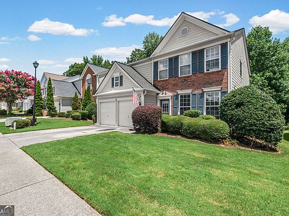 3rd image of 3840 Ridgefair Dr