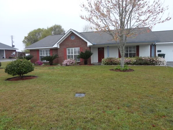 103 Daphne Dr, Enterprise, AL 36330