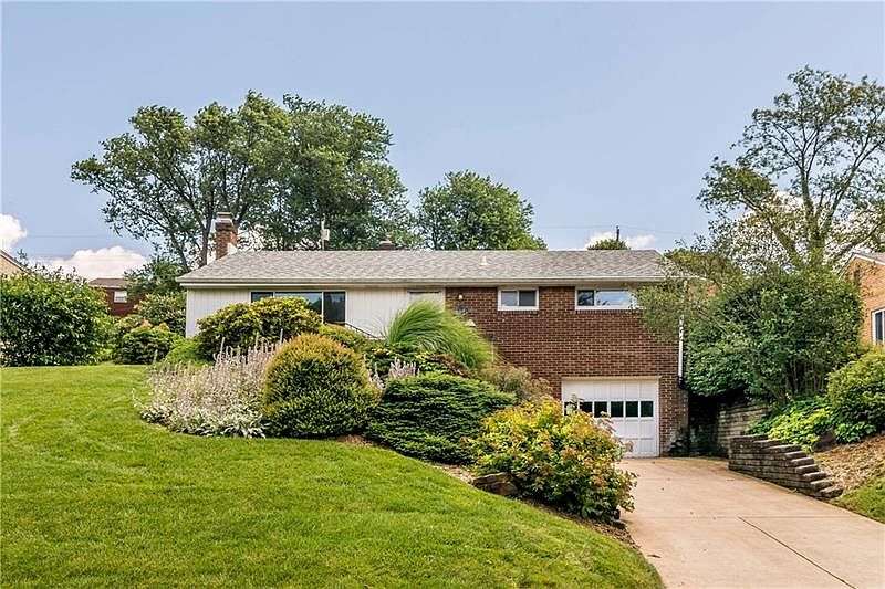 1st image of 307 Algoma Dr