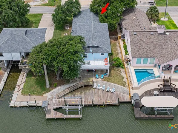 246 Starboard Ave, Rockport, TX 78382