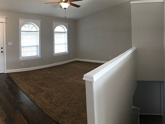 2nd image of 4395 Williamsburg Ln