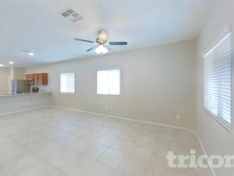 45656 W Sky Ln — Photo 4