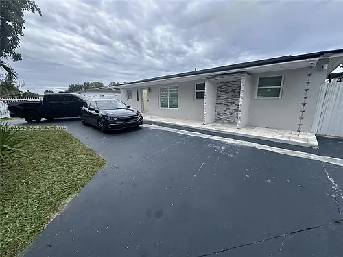 20515 NW 45th Ave Photo 1