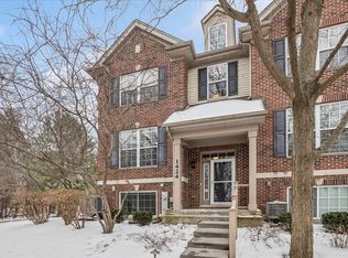 1424 S Fairfield Ave #1424, Lombard, IL 60148