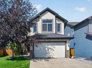 164 S Aspenmere Close, Chestermere, AB T1X0G3