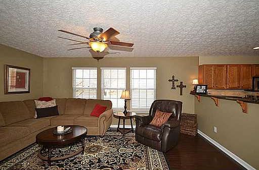 5th image of 128 Village Trl