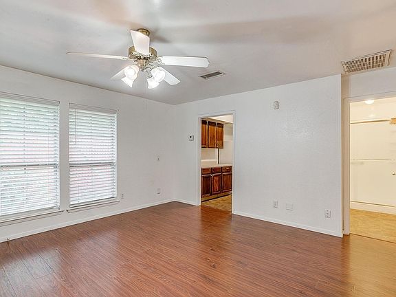 4th image of 4324 Houghton Ave