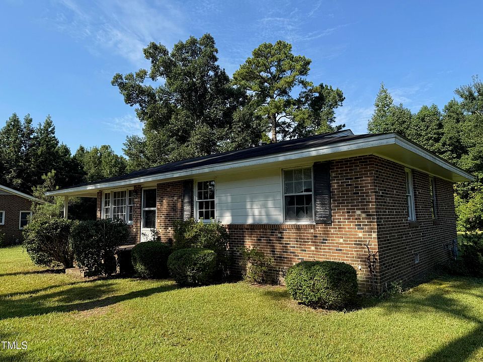 2nd image of 4216 Larkspur Rd