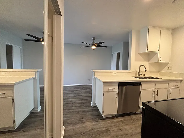 951 S. Oxford Ave. — Photo 51
