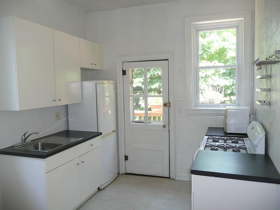 1st image of 405 S 42nd St APT 2C