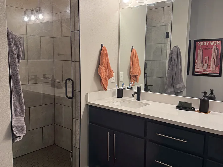1356 S Duncan Ave — Photo 16