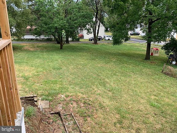 3rd image of 260 Shawnee Ave