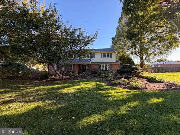 5 Chesapeake Dr, Bear, DE 19701