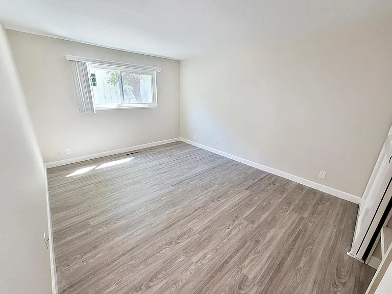 135 Acalanes Dr #7 — Photo 7