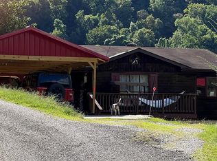 95 Poplar Ln, Yerkes, KY 41778