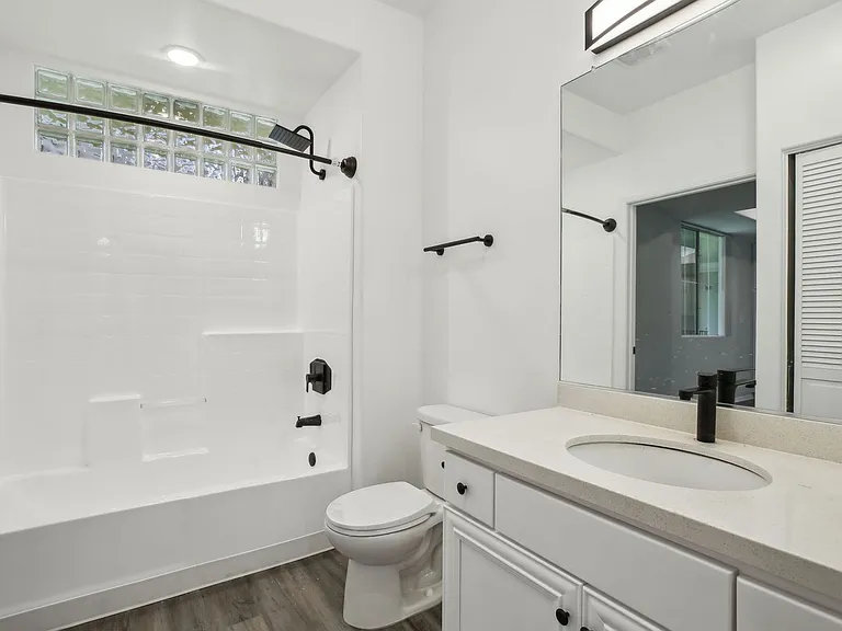 2245 Beverly Glen — Photo 42