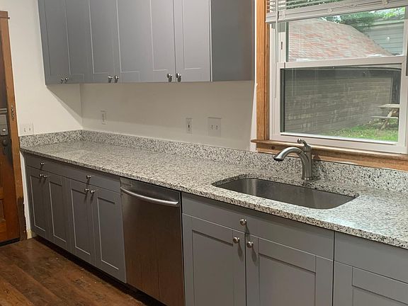 Granite kitchen countertops, newly upgraded