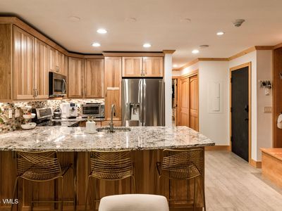 137 Benchmark Rd #219, Avon, CO, 81620