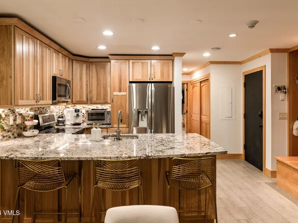 137 Benchmark Rd #219, Avon, CO 81620