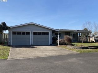 34755 Devonshire Dr, Eugene, OR 97405