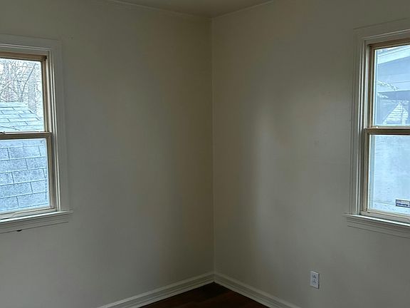 5th image of 1347 Kingsley Ave