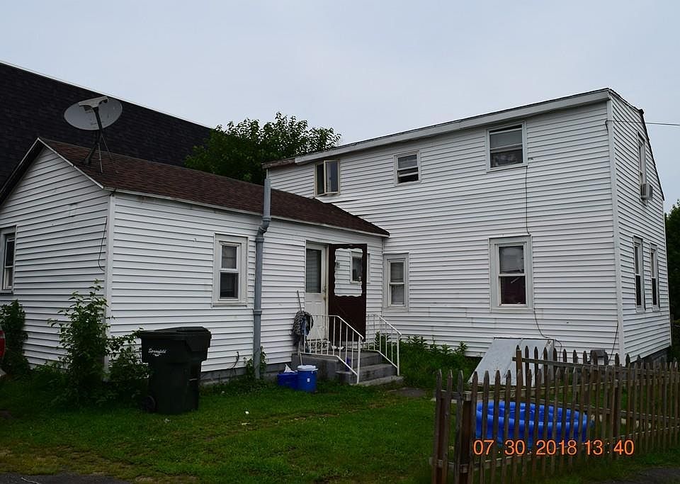 2nd image of 400 Hancock St