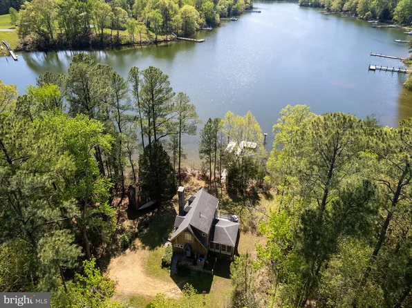 17179 Woodscroft Rd, Saint Inigoes, MD 20684