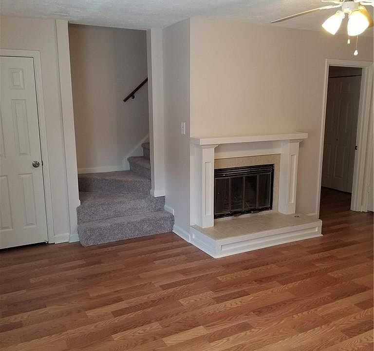 1st image of 206 Mill Creek Pl #206