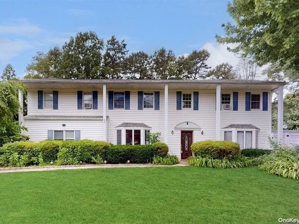 292 Parkside Avenue, Miller Place, NY 11764