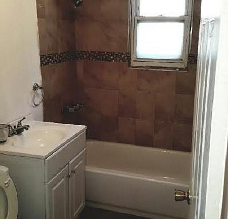5th image of 31 Monroe Ave
