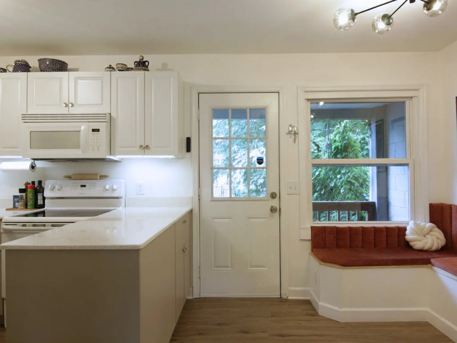 2 bed, 900 sqft, $1,999 — Photo 4