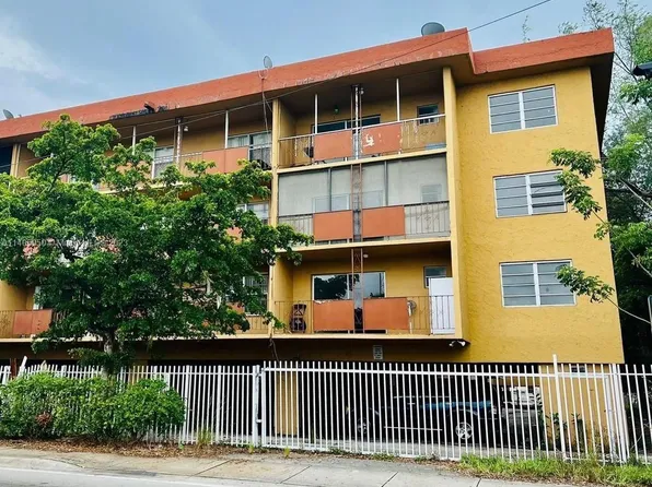 13480 NE 6th Ave APT 303, North Miami, FL 33161
