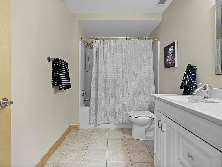 1037 Williamson St #107 — Photo 24