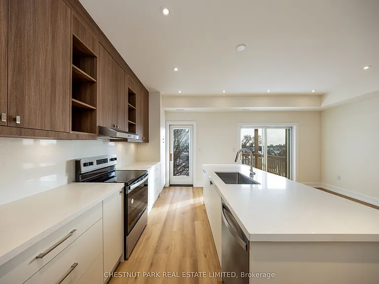 29 Hatherley Rd #D — Photo 8